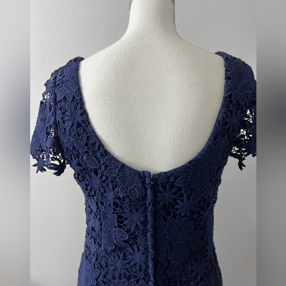 Lilly Pulitzer Marta Dress in True Navy, Truly Floral Lace, Size 10 - Picture 5 of 15